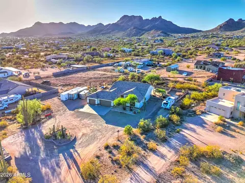 View/Area - 224 E Whiteley St, Apache Junction, AZ 85119 photo 2 of 5