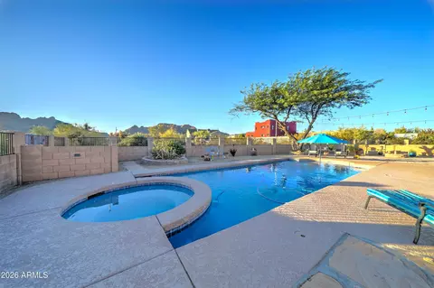 Exterior - 224 E Whiteley St, Apache Junction, AZ 85119 photo 10 of 12
