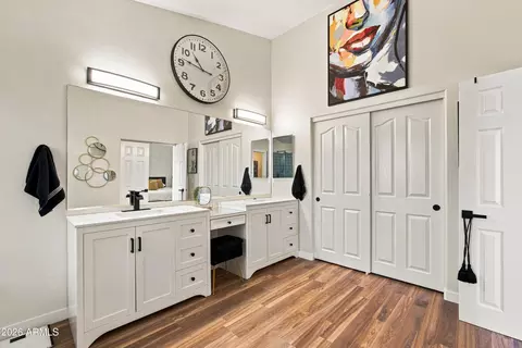 Bath - 4640 E Chisum Trl, Phoenix, AZ 85050 photo 2 of 4