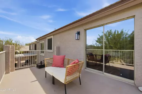 Exterior - 4640 E Chisum Trl, Phoenix, AZ 85050 photo 5 of 15