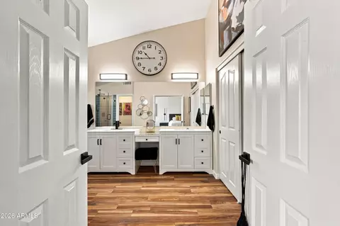 Entry Way - 4640 E Chisum Trl, Phoenix, AZ 85050 photo 6 of 6