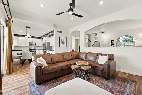 Living - 4640 E Chisum Trl, Phoenix, AZ 85050 photo 3 of 4