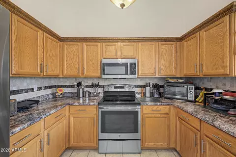 Kitchen - 7355 E Lobo Ave, Mesa, AZ 85209 photo 3 of 4