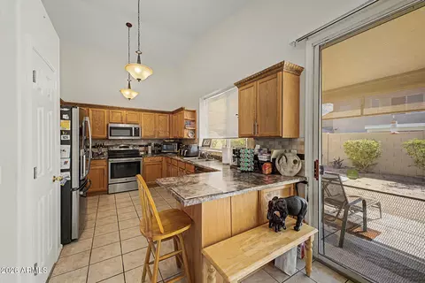 Kitchen - 7355 E Lobo Ave, Mesa, AZ 85209 photo 4 of 4