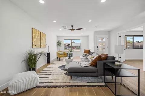 Living - 2822 E Cortez St, Phoenix, AZ 85028 photo 1 of 6