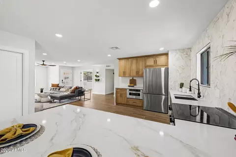 Kitchen - 2822 E Cortez St, Phoenix, AZ 85028 photo 4 of 4