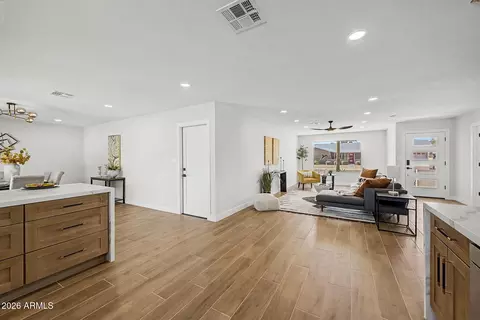 Entry Way - 2822 E Cortez St, Phoenix, AZ 85028 photo 1 of 1
