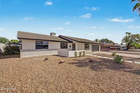 Exterior - 2822 E Cortez St, Phoenix, AZ 85028 photo 2 of 8