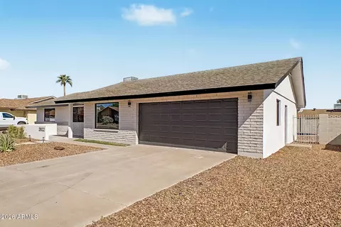 Exterior - 2822 E Cortez St, Phoenix, AZ 85028 photo 3 of 8