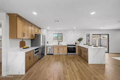 Kitchen - 2822 E Cortez St, Phoenix, AZ 85028 photo 1 of 4