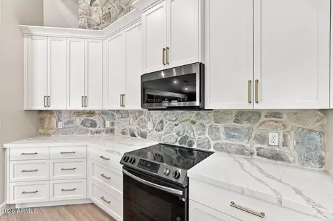 Kitchen - 11223 E Ramona Ave, Mesa, AZ 85212 photo 4 of 5
