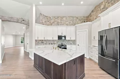 Kitchen - 11223 E Ramona Ave, Mesa, AZ 85212 photo 3 of 5