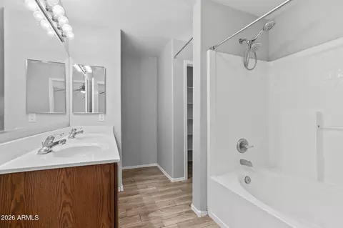 Bath - 3742 E Jasper Dr, Gilbert, AZ 85296 photo 2 of 3
