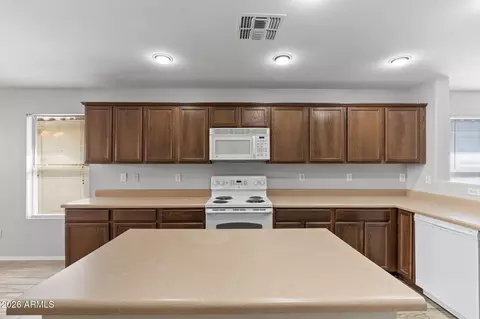 Kitchen - 3742 E Jasper Dr, Gilbert, AZ 85296 photo 2 of 4