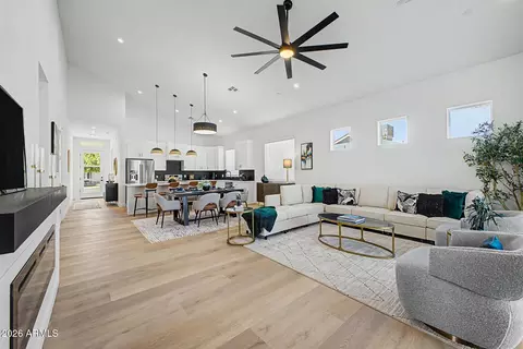 Living - 258 E Franklin Ave, Mesa, AZ 85210 photo 1 of 4
