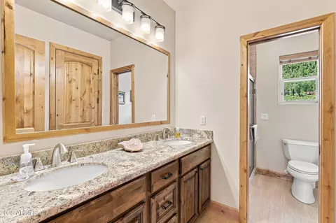 Bath - 1409 E Phoenix St, Payson, AZ 85541 photo 5 of 6