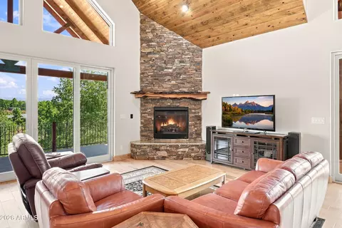 Living - 1409 E Phoenix St, Payson, AZ 85541 photo 1 of 3