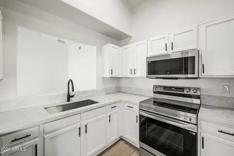 6503 W Florence Ave, Phoenix, AZ 85043