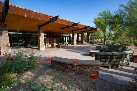 Exterior - 3969 E Navigator Ln, Phoenix, AZ 85050 photo 7 of 9
