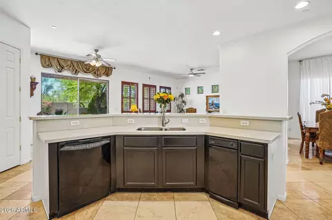 Kitchen - 3969 E Navigator Ln, Phoenix, AZ 85050 photo 2 of 2