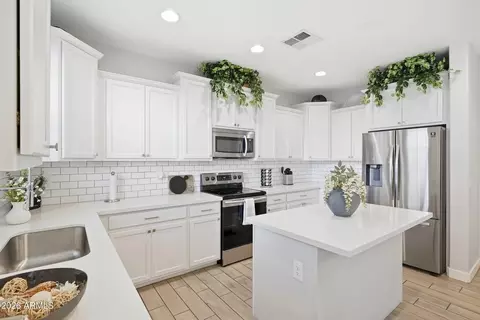 Kitchen - 9513 E Talon Ave, Mesa, AZ 85212 photo 1 of 4