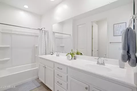 Bath - 9513 E Talon Ave, Mesa, AZ 85212 photo 2 of 2
