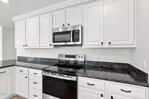 Kitchen - 1143 E Baylor Ln, Gilbert, AZ 85296 photo 3 of 7