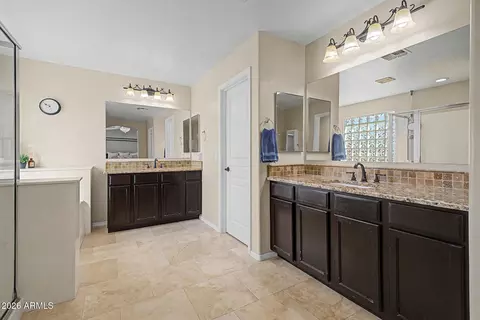 Bath - 3265 E Aris Dr, Gilbert, AZ 85298 photo 3 of 8