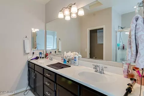 Bath - 4072 E Oakland St, Gilbert, AZ 85295 photo 4 of 4