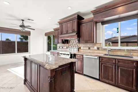 Kitchen - 3448 E Lowell Ave, Gilbert, AZ 85297 photo 6 of 9