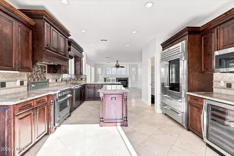 Kitchen - 3448 E Lowell Ave, Gilbert, AZ 85297 photo 3 of 9