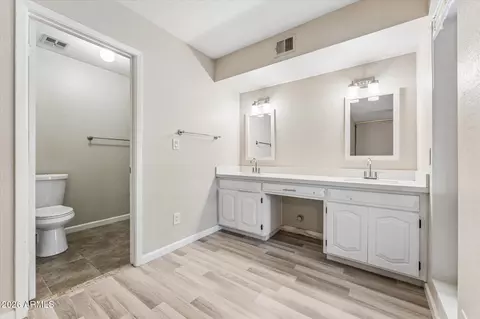 Bath - 1861 E Harvard Dr, Tempe, AZ 85283 photo 2 of 5