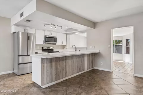 Kitchen - 1861 E Harvard Dr, Tempe, AZ 85283 photo 3 of 5