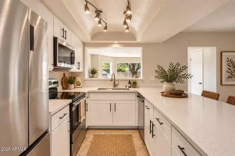 Kitchen - 1861 E Harvard Dr, Tempe, AZ 85283 photo 2 of 5