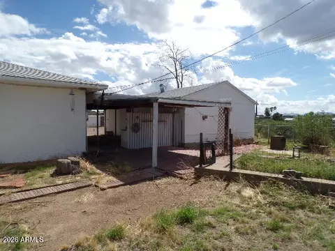 Exterior - 564 E Noble Dr, Globe, AZ 85501 photo 5 of 6
