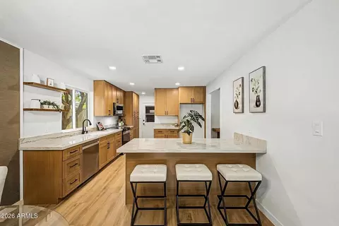 Kitchen - 2602 E Larkspur Dr, Phoenix, AZ 85032 photo 2 of 5