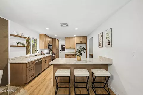 Kitchen - 2602 E Larkspur Dr, Phoenix, AZ 85032 photo 2 of 4