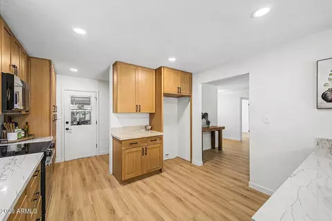 Kitchen - 2602 E Larkspur Dr, Phoenix, AZ 85032 photo 3 of 5