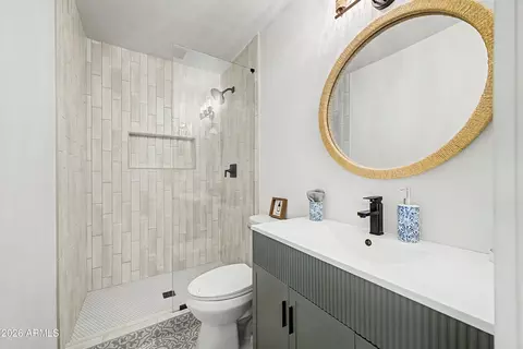 Bath - 2602 E Larkspur Dr, Phoenix, AZ 85032 photo 3 of 3