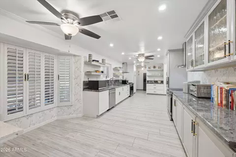 Kitchen - 5738 N 24th St, Phoenix, AZ 85016 photo 3 of 3