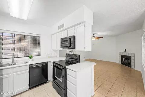Kitchen - 5230 E Brown Rd #107, Mesa, AZ 85205 photo 4 of 4