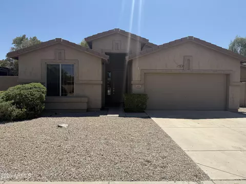 6223 W Wikieup Ln, Glendale, AZ 85308