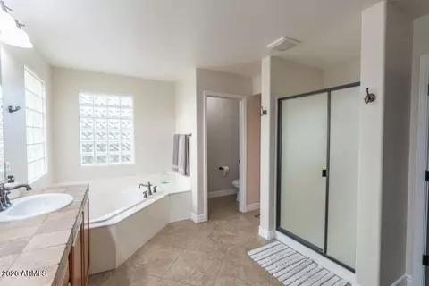 Bath - 3538 E Tonto Dr, Gilbert, AZ 85298 photo 3 of 4