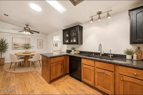 Kitchen - 3301 S Goldfield Rd #1017, Apache Junction, AZ 85119 photo 3 of 4