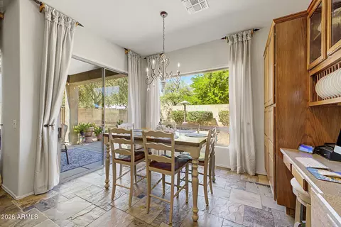 Dining - 3018 W Eagle Claw Dr, Phoenix, AZ 85086 photo 4 of 4