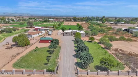 43607 N Coyote Rd, San Tan Valley, AZ 85140