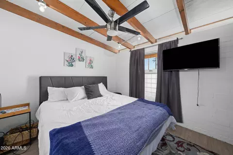 Bedroom - 1003 E Bethany Home Rd, Phoenix, AZ 85014 photo 1 of 5
