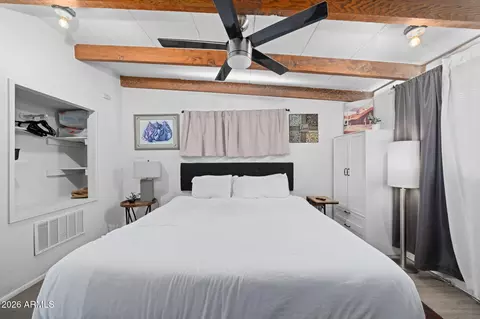 Bedroom - 1003 E Bethany Home Rd, Phoenix, AZ 85014 photo 4 of 5