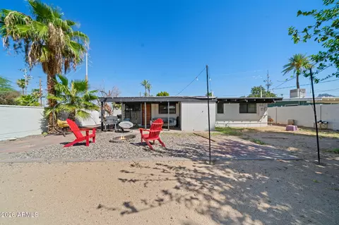Exterior - 1003 E Bethany Home Rd, Phoenix, AZ 85014 photo 5 of 8