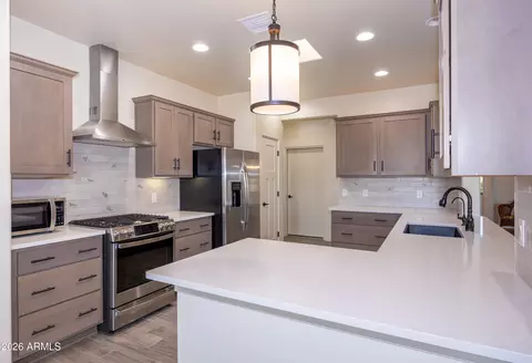 Kitchen - 6345 E Red Oak Cir, Hereford, AZ 85615 photo 3 of 5